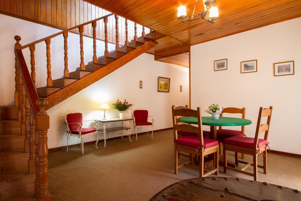 Hotel Vila Regina Кампус-ду-Жордау Экстерьер фото