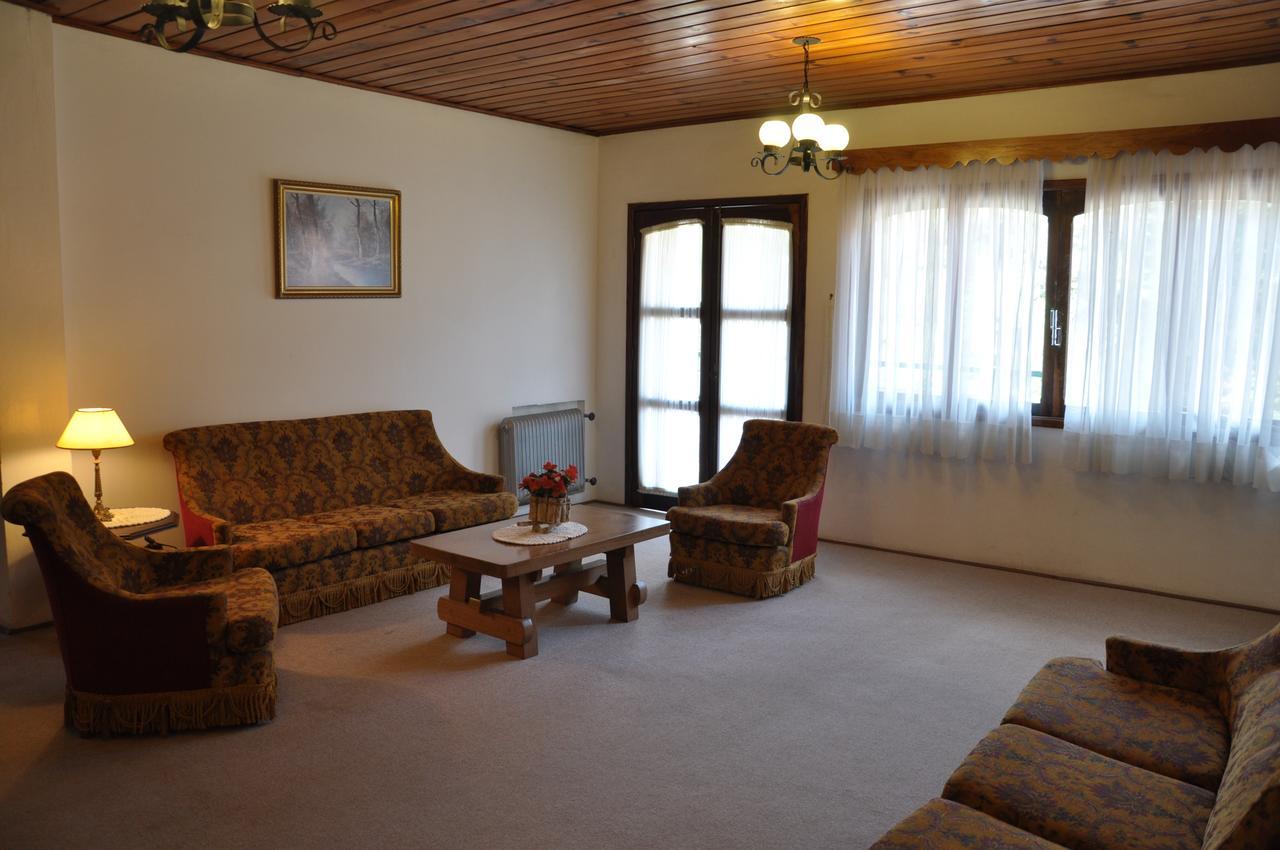 Hotel Vila Regina Кампус-ду-Жордау Экстерьер фото